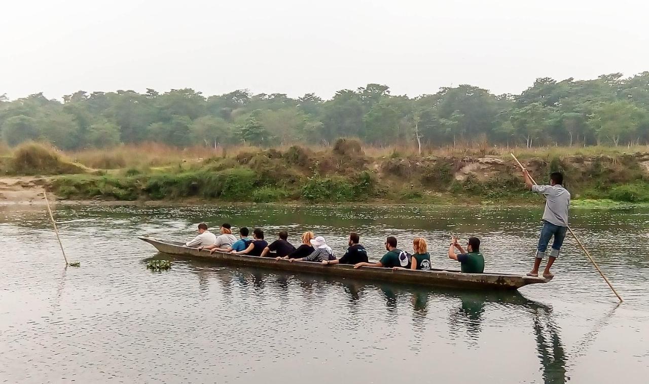 Eden Jungle Resort Sauraha Exterior photo